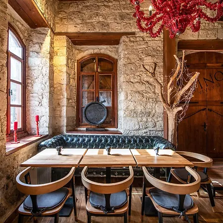 Vino Hotel *